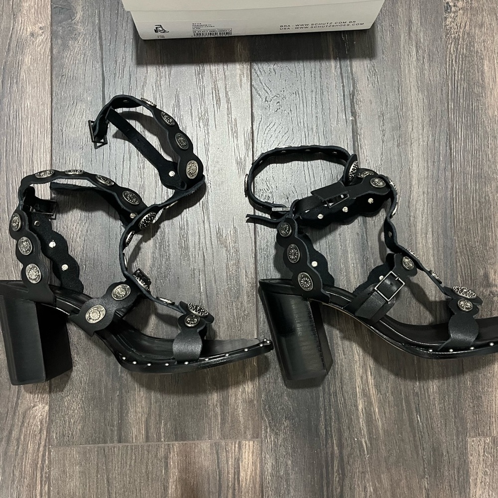 Women Hercules Style Sandals